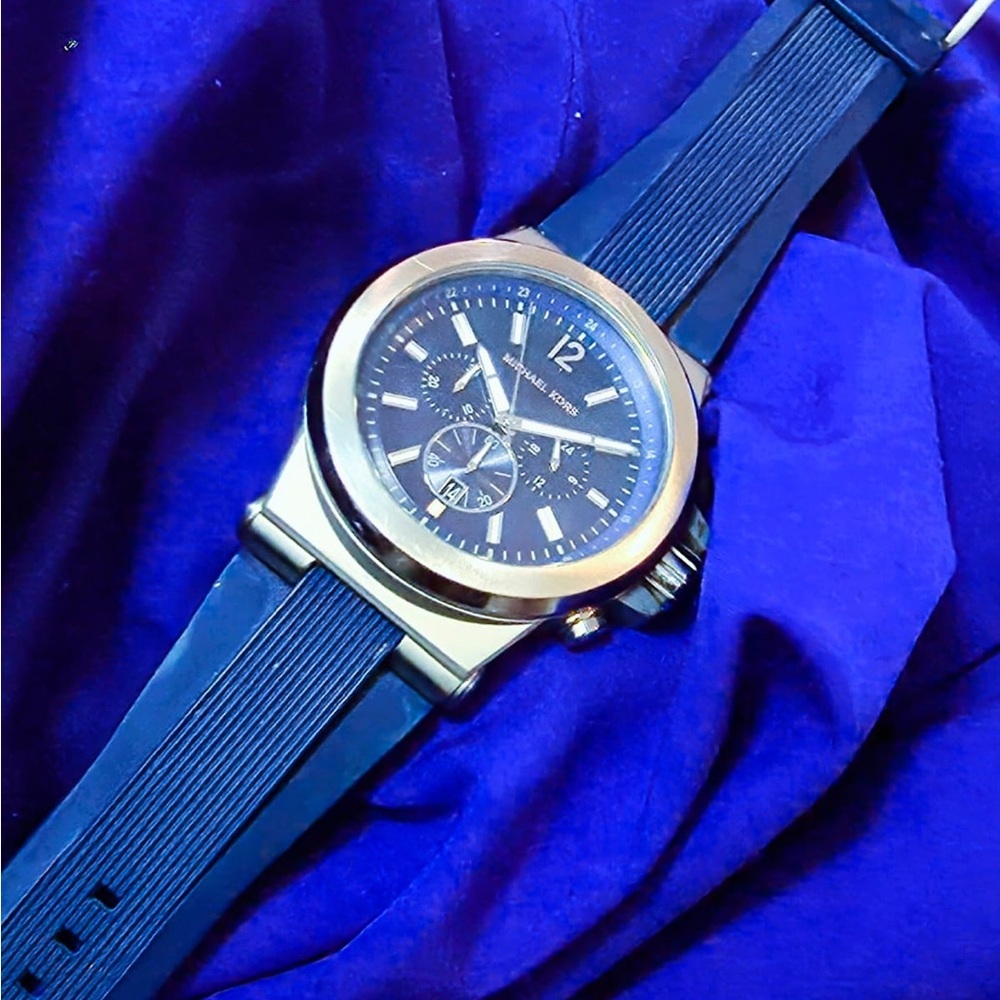 Michael Kors Dylan Chrono 48mm Navy Blue Men's Watch - Picture 4 of 10